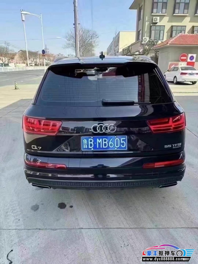 17年奥迪Q7轿车抵押车出售