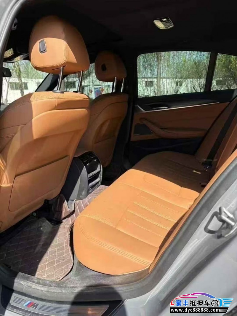 22年宝马5系轿车抵押车出售