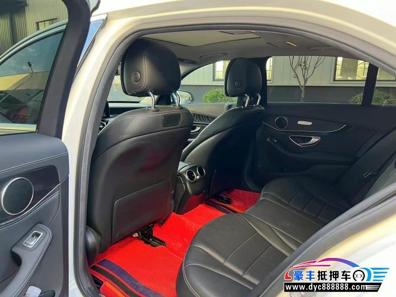 18年奔驰C轿车抵押车出售