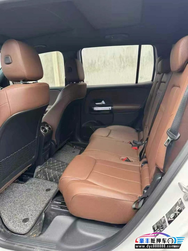 22年奔驰GLB轿车抵押车出售