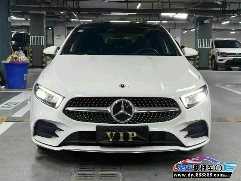 20年奔驰A轿车抵押车出售