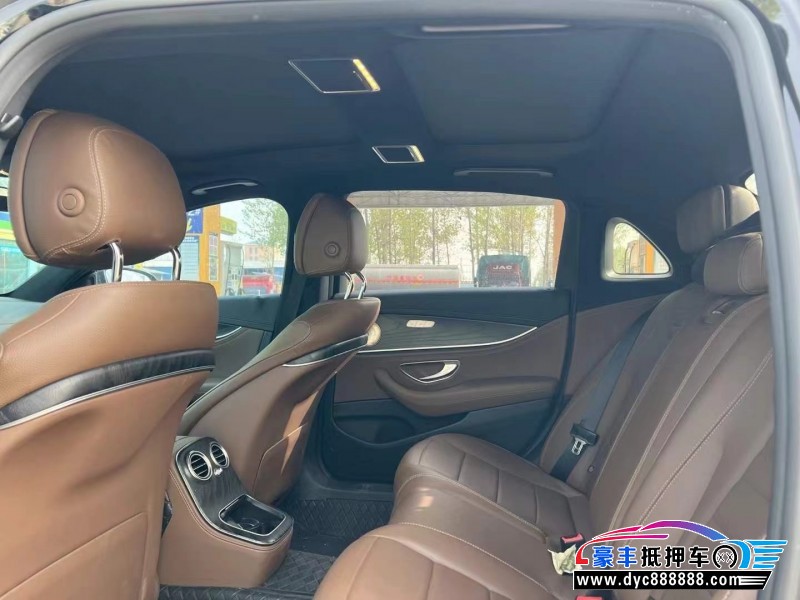 21年奔驰E轿车抵押车出售