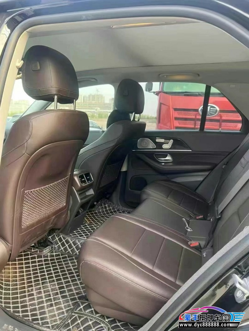 19年奔驰GLE轿车抵押车出售