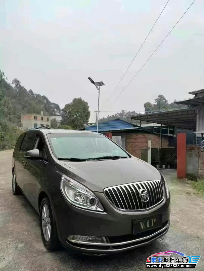 13年别克GL8轿车抵押车出售