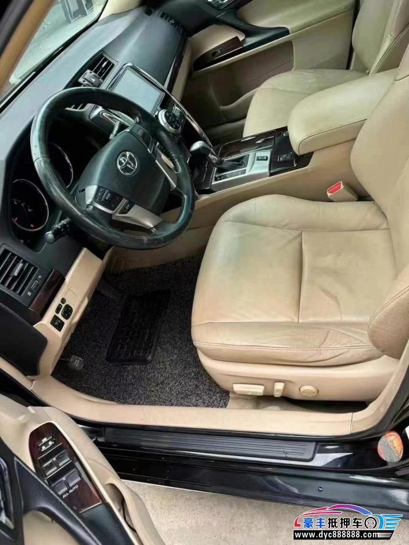 12年丰田锐志轿车抵押车出售