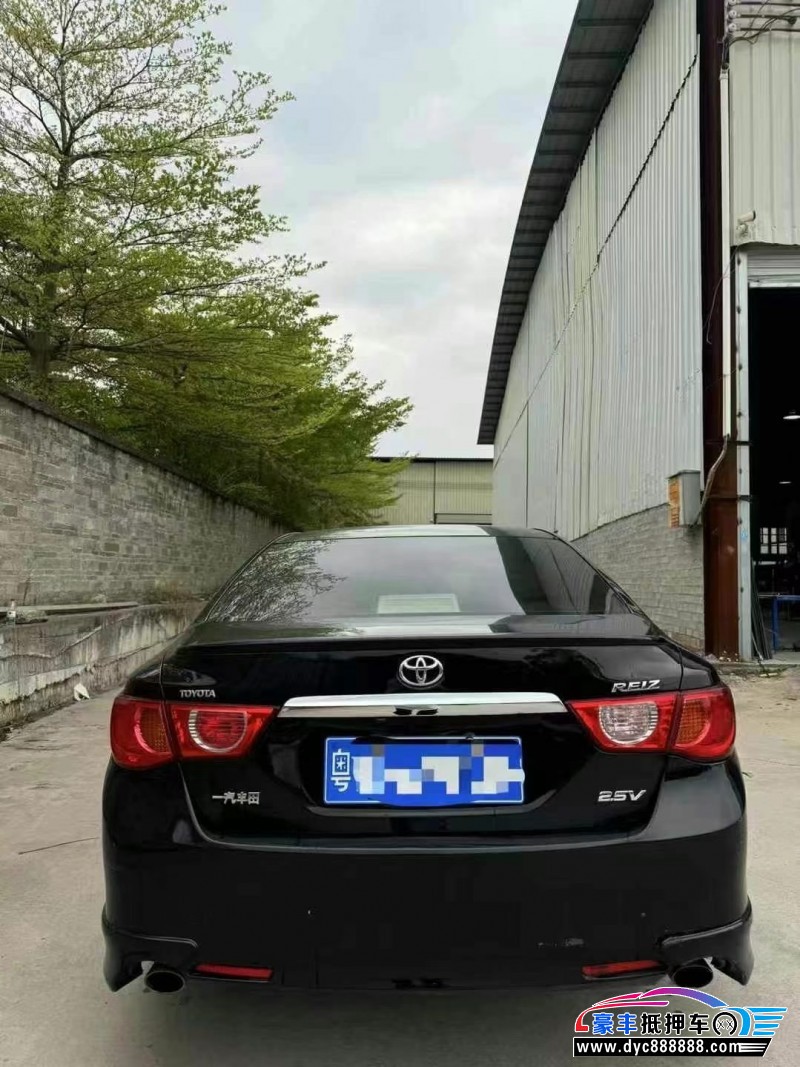 12年丰田锐志轿车抵押车出售