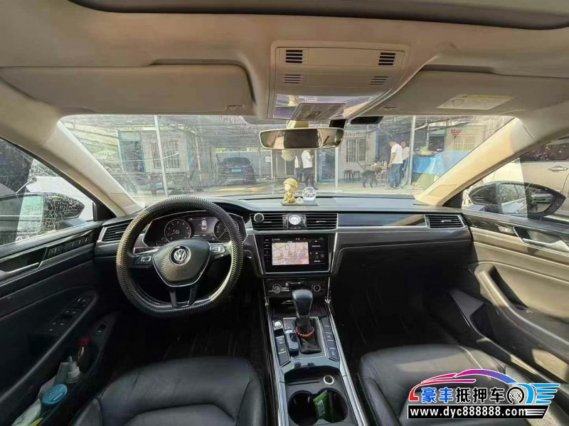 18年大众辉昂轿车抵押车出售