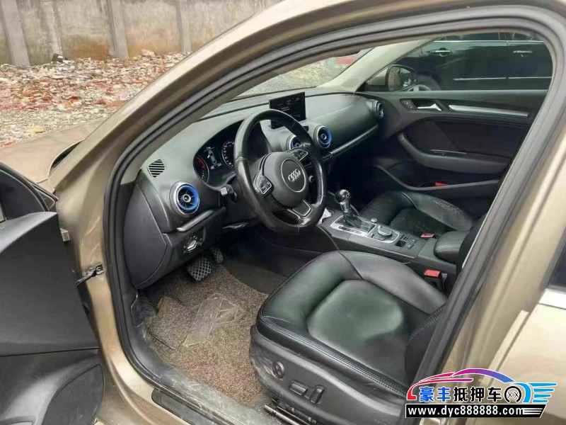 16年奥迪A3轿车抵押车出售