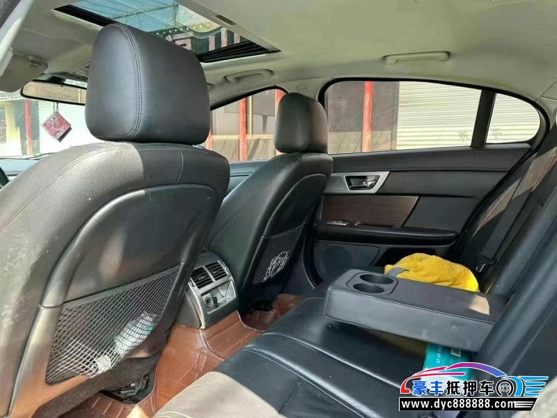 14年捷豹XF轿车抵押车出售