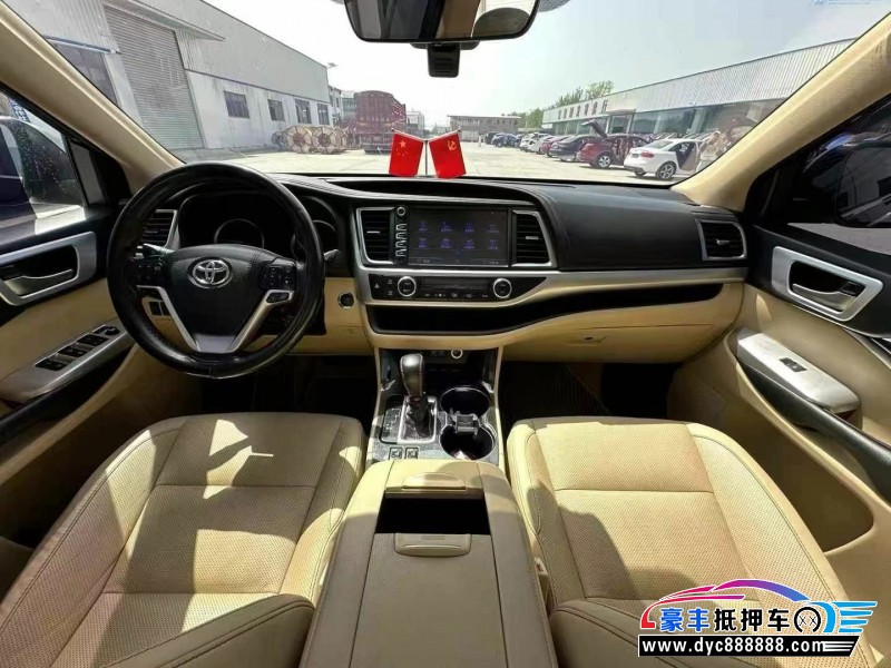 18年丰田汉兰达轿车抵押车出售