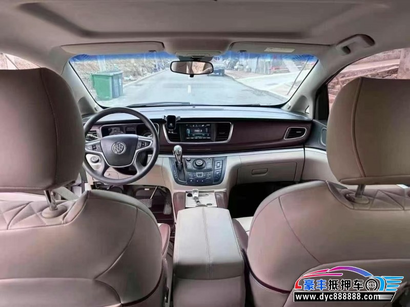 19年别克GL8轿车抵押车出售