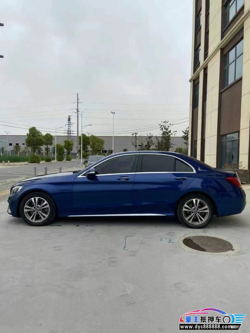 18年奔驰C轿车抵押车出售