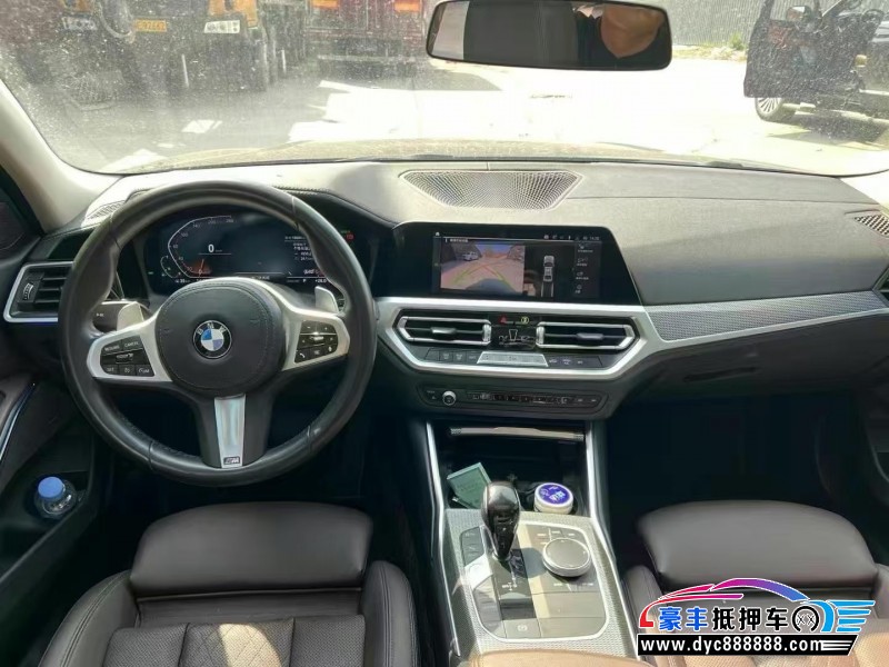 22年宝马3系轿车抵押车出售