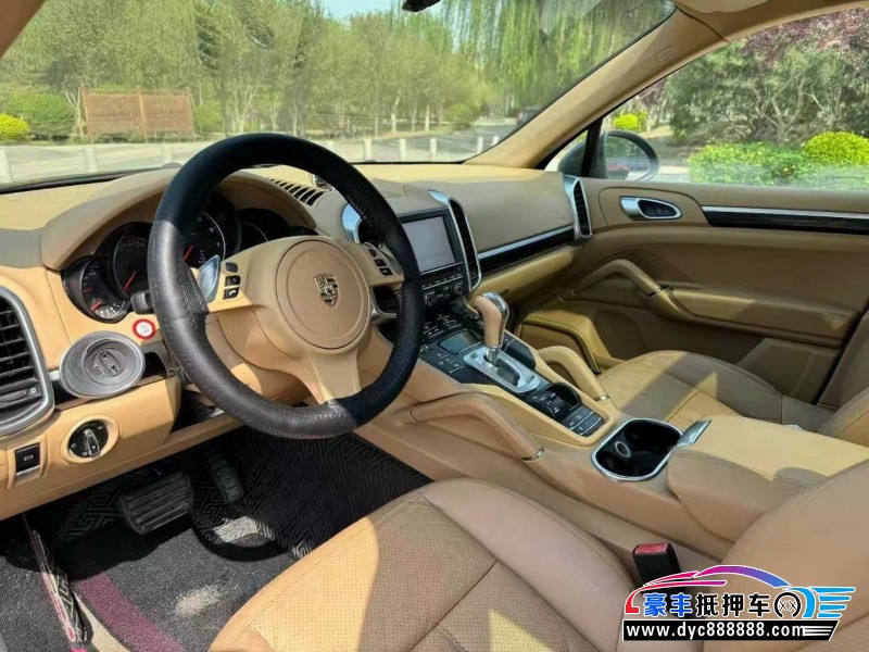 14年保时捷卡宴轿车抵押车出售
