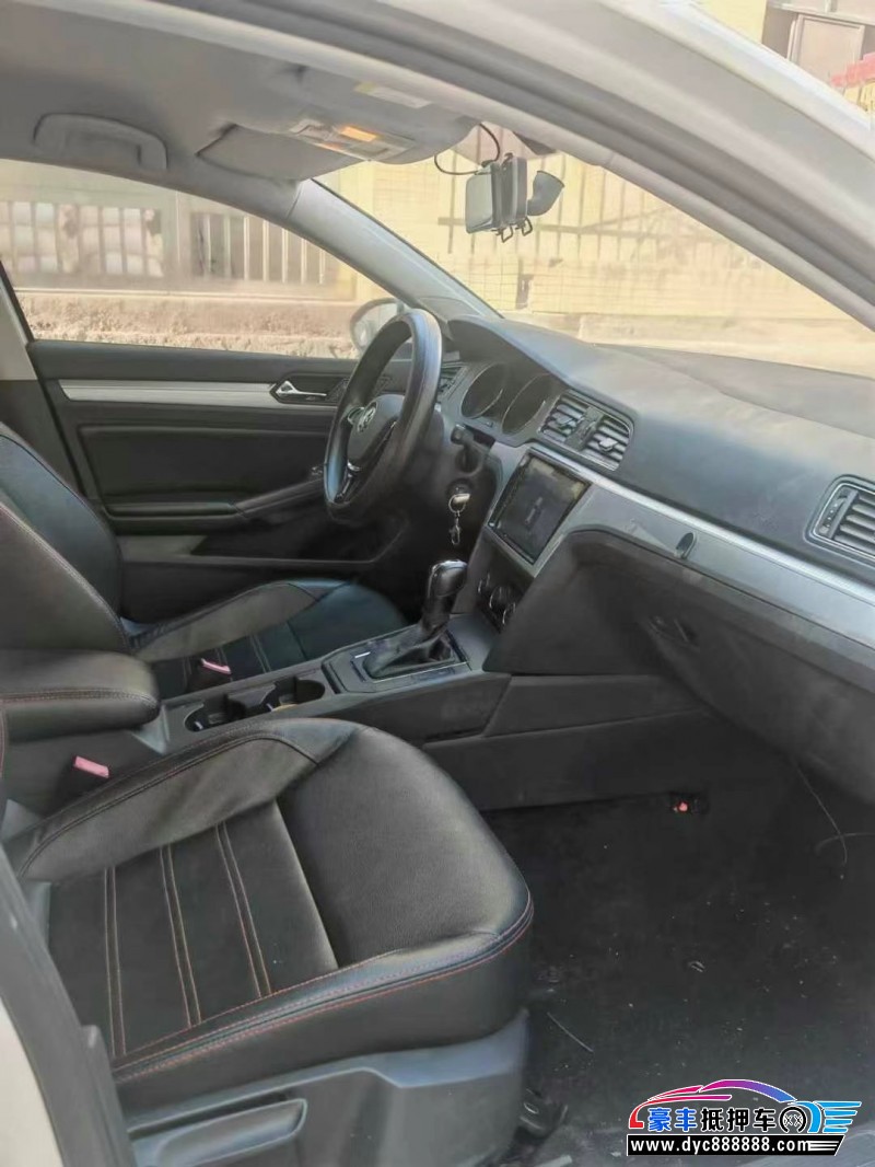 18年大众凌渡轿车抵押车出售