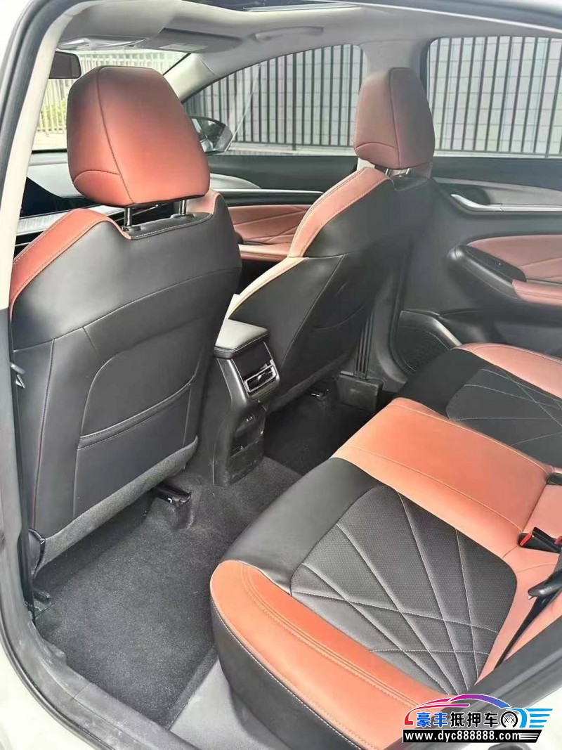 23年长安逸动轿车抵押车出售