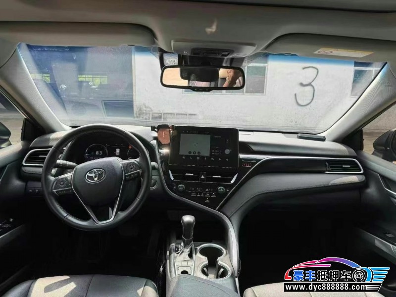 22年丰田凯美瑞轿车抵押车出售