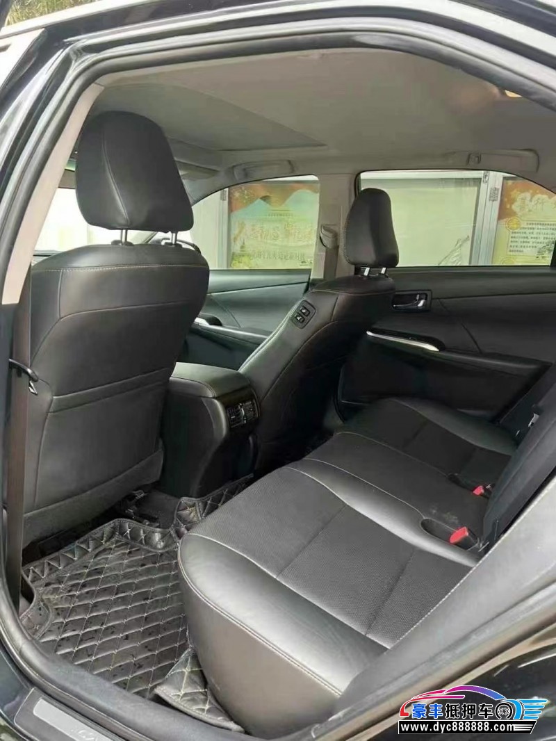 17年丰田凯美瑞轿车抵押车出售