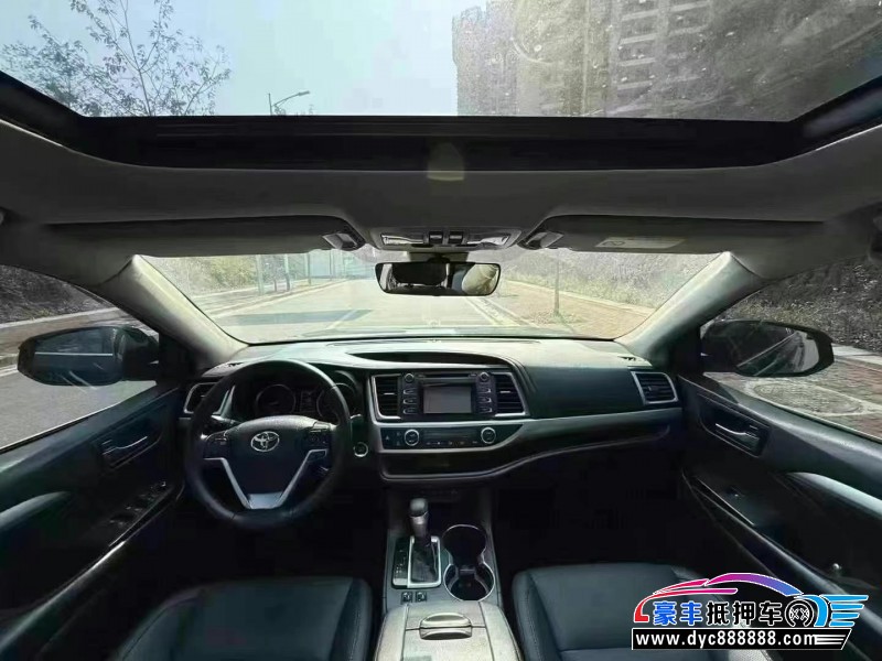 20年丰田汉兰达轿车抵押车出售