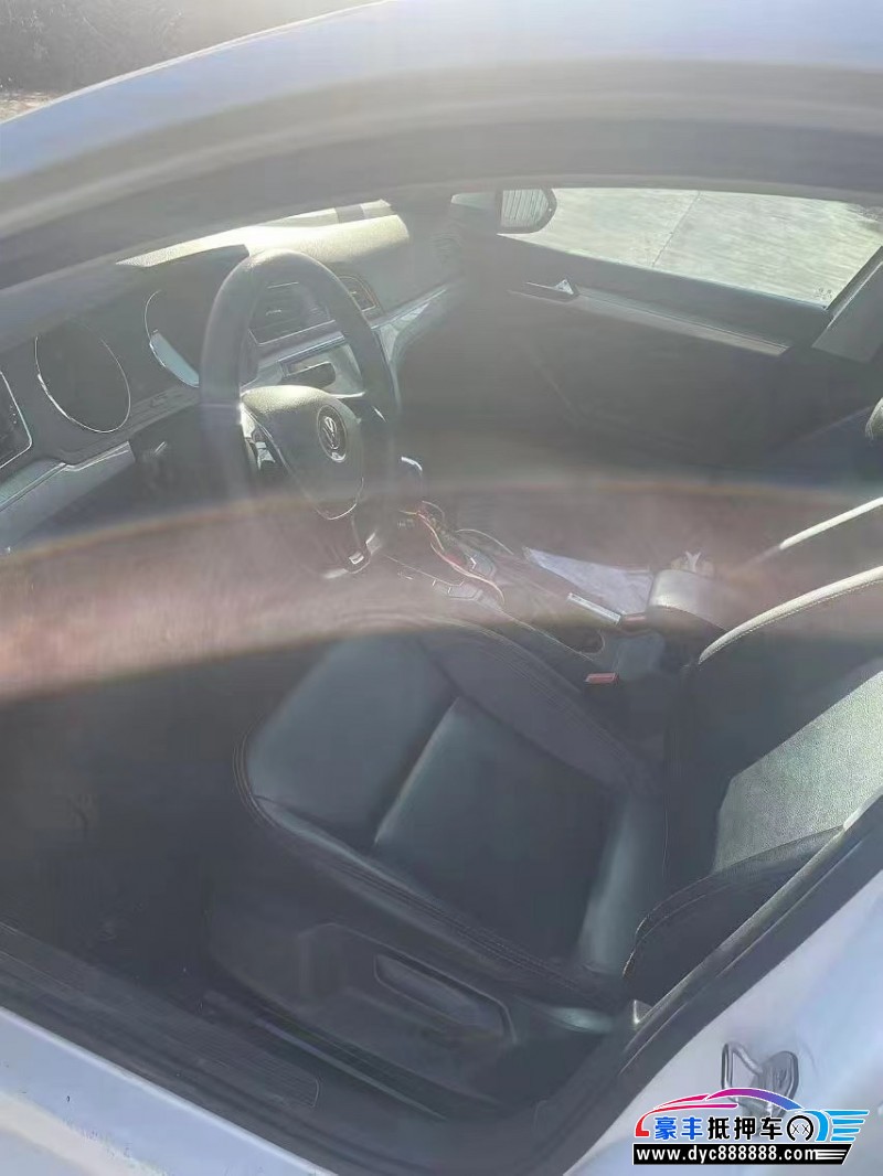 18年大众凌渡轿车抵押车出售