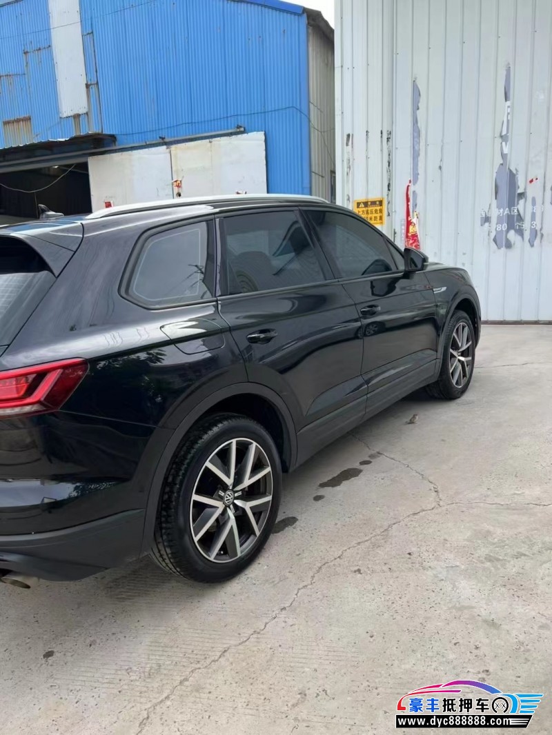 19年大众途锐SUV抵押车出售