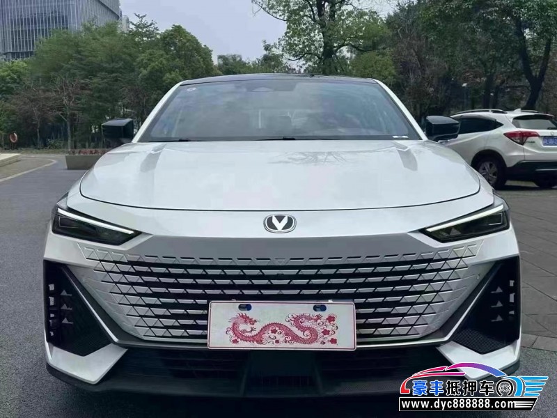 24年长安长安UNI轿车抵押车出售