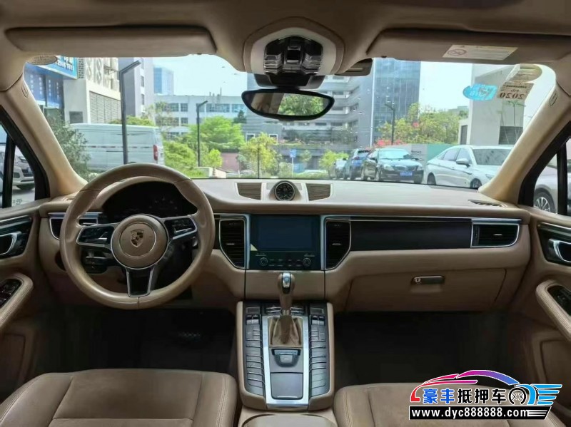 16年保时捷Macan迈凯轿车抵押车出售