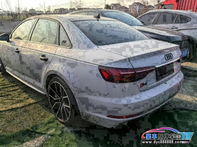 19年奥迪S4轿车抵押车出售