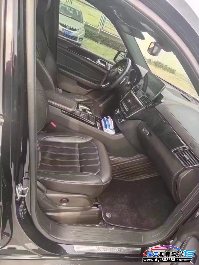 18年奔驰GLSSUV抵押车出售
