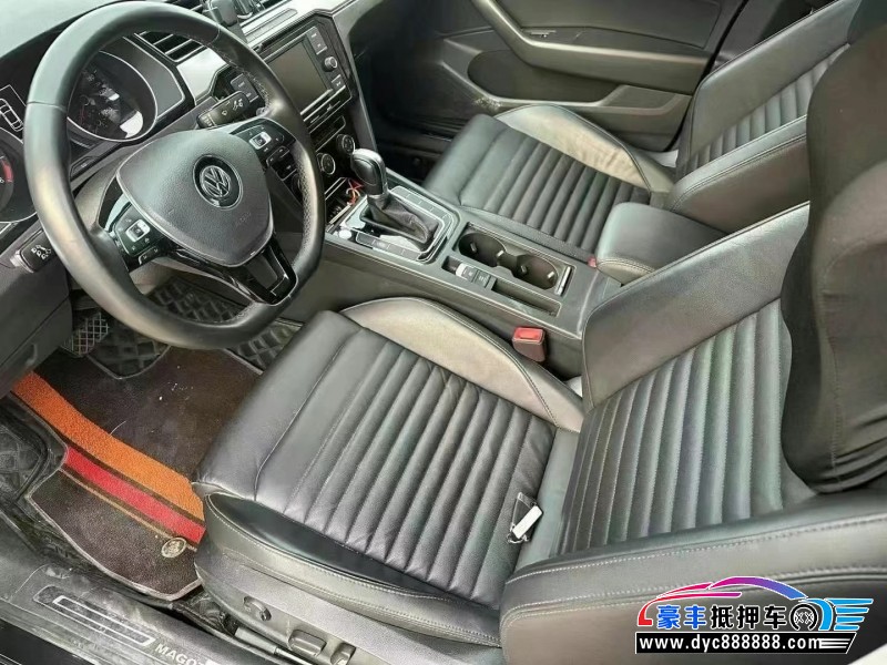 19年大众迈腾轿车抵押车出售