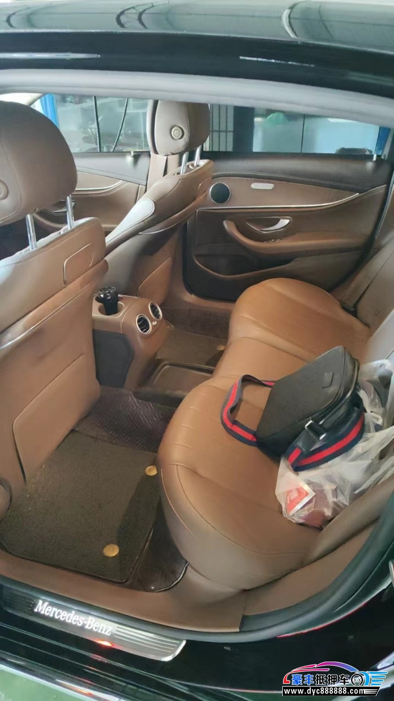 18年奔驰E轿车抵押车出售