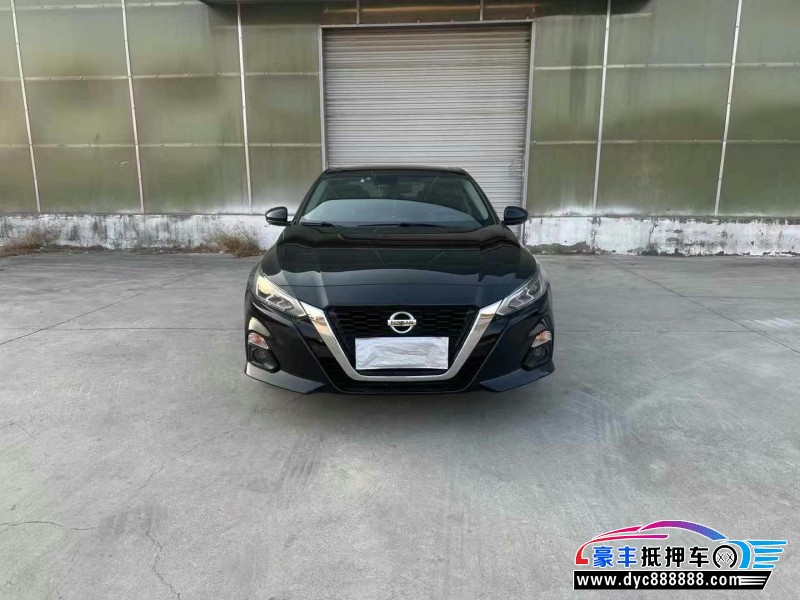 22年日产天籁轿车抵押车出售