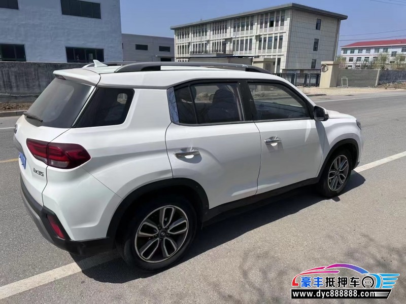 19年现代ix35轿车抵押车出售