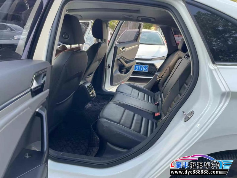 19年大众速腾轿车抵押车出售