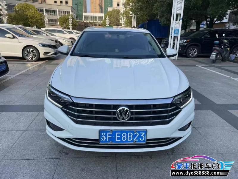 19年大众速腾轿车抵押车出售