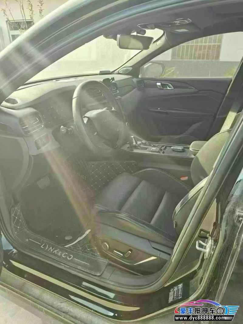 21年领克03轿车抵押车出售