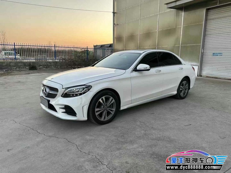 19年奔驰C轿车抵押车出售