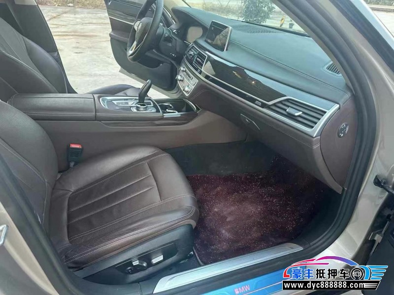 17年宝马7系轿车抵押车出售