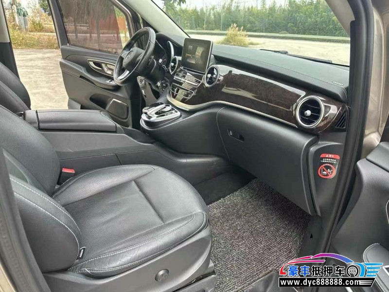 18年奔驰V轿车抵押车出售