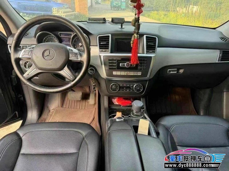 15年奔驰ML轿车抵押车出售