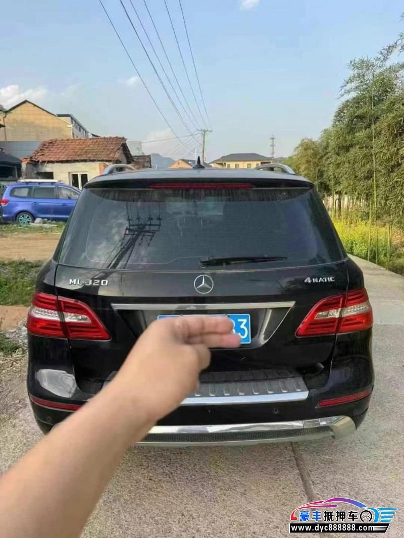 15年奔驰ML轿车抵押车出售
