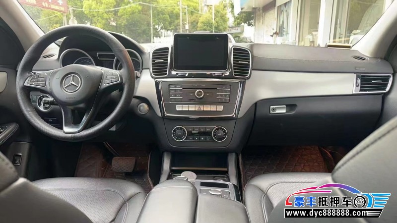 15年奔驰GLE轿车抵押车出售