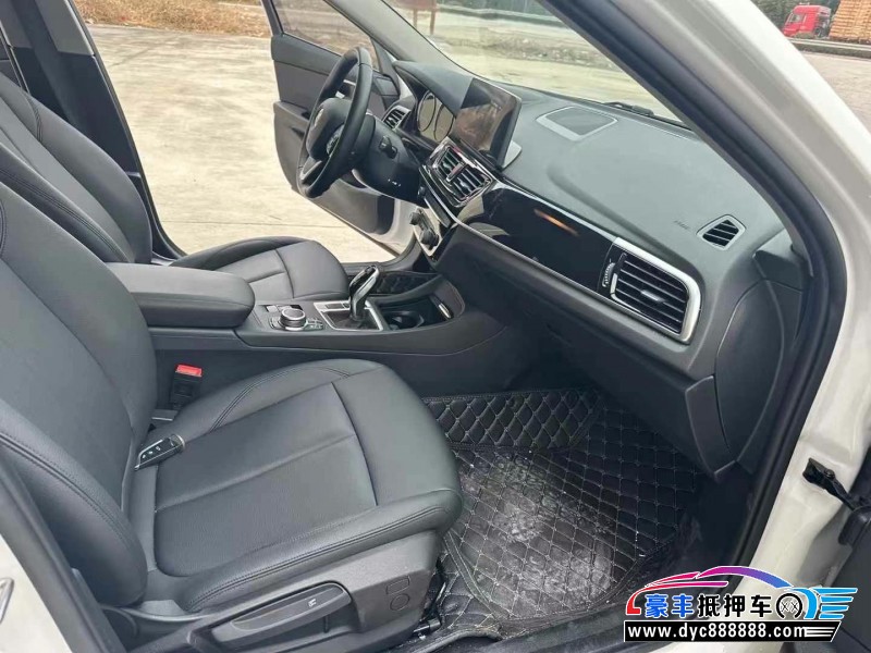 22年宝马1系轿车抵押车出售