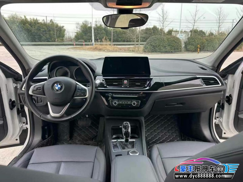 22年宝马1系轿车抵押车出售