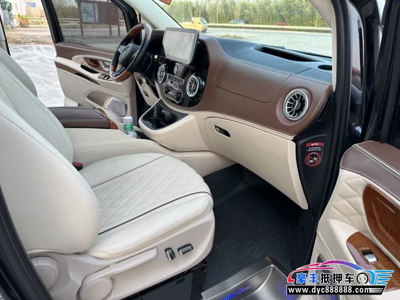 21年奔驰威霆轿车抵押车出售