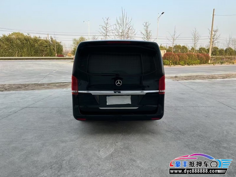 21年奔驰威霆轿车抵押车出售