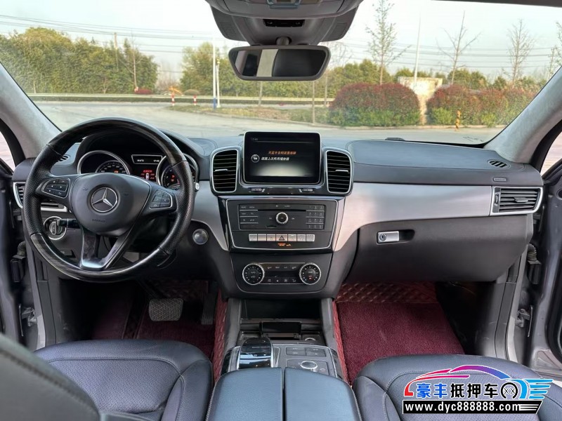 16年奔驰GLE轿车抵押车出售