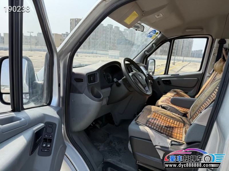 22年福田图雅诺轿车抵押车出售