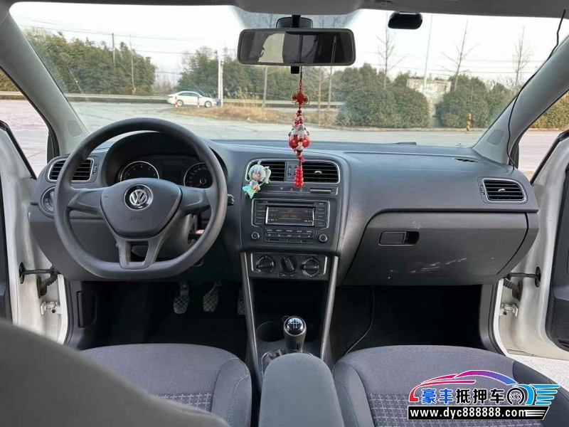 16年大众polo轿车抵押车出售