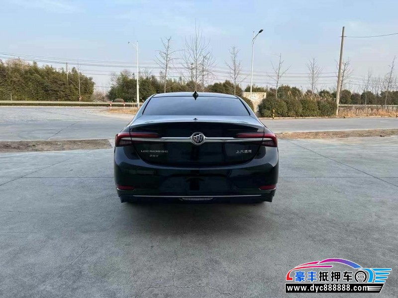 22年别克君越轿车抵押车出售